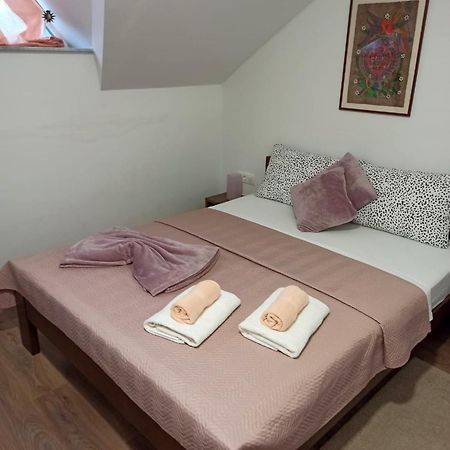 Apartmani Leptir Rakovica Eksteriør bilde