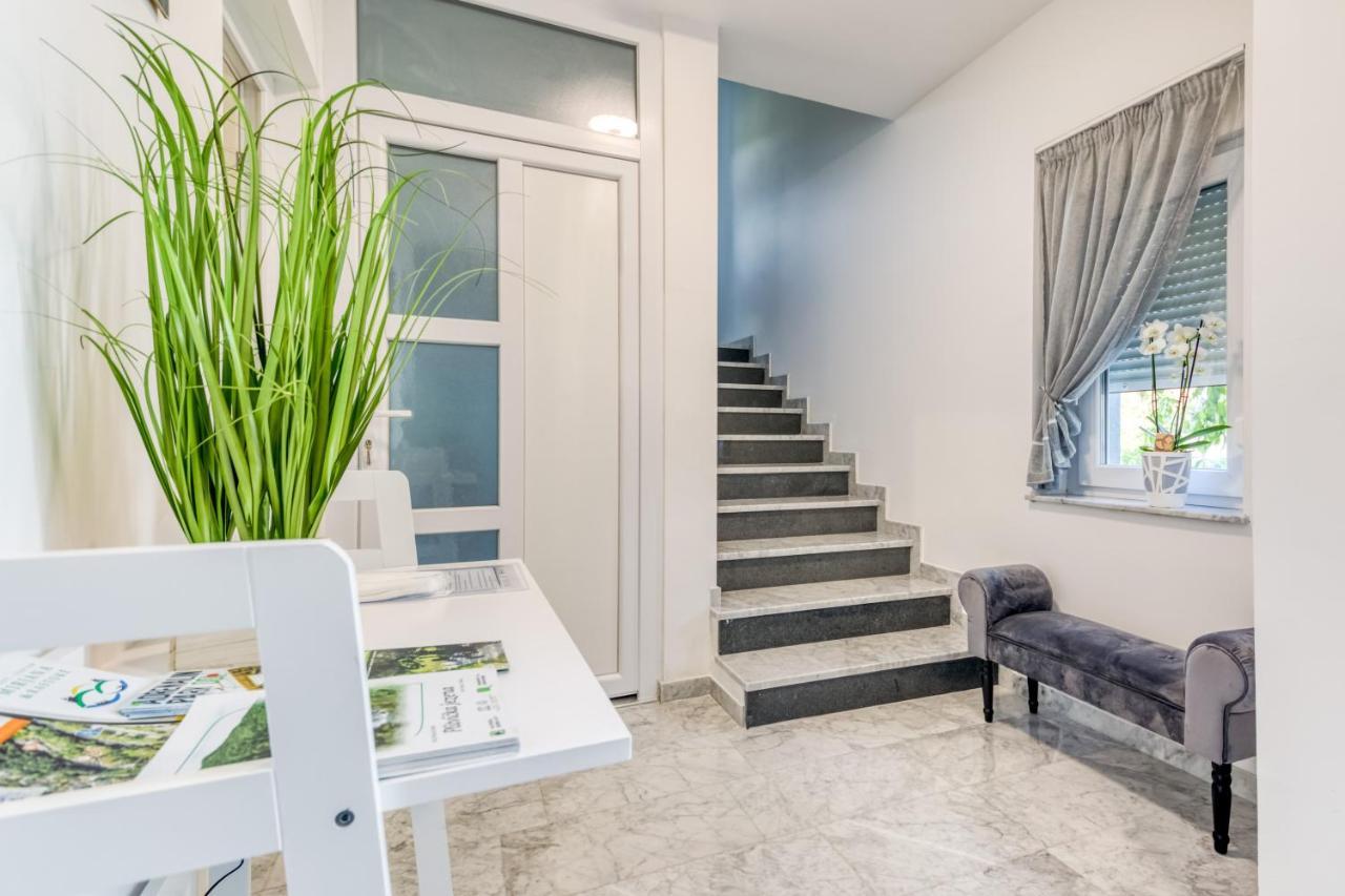Apartmani Leptir Rakovica Eksteriør bilde