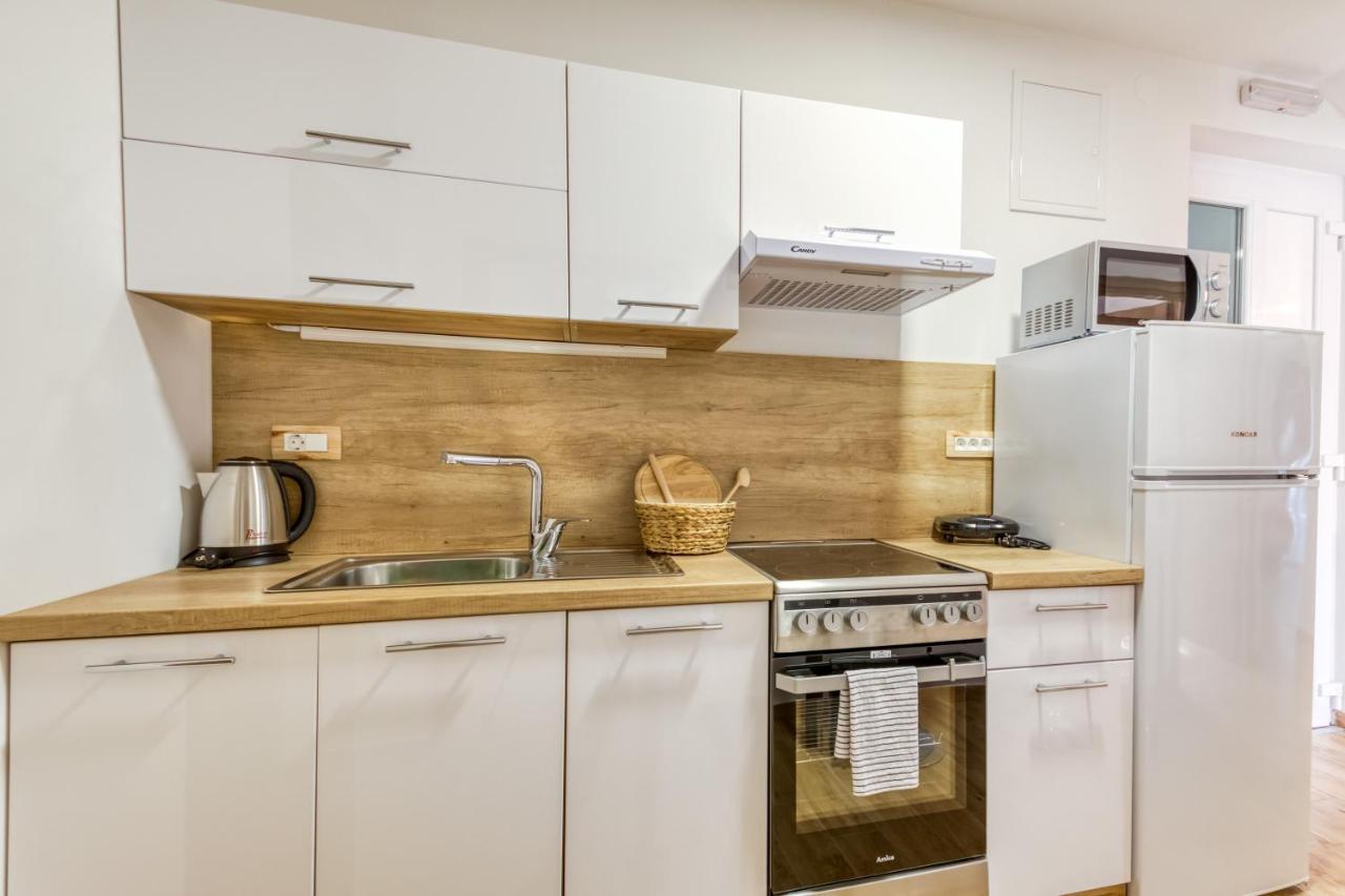 Apartmani Leptir Rakovica Eksteriør bilde