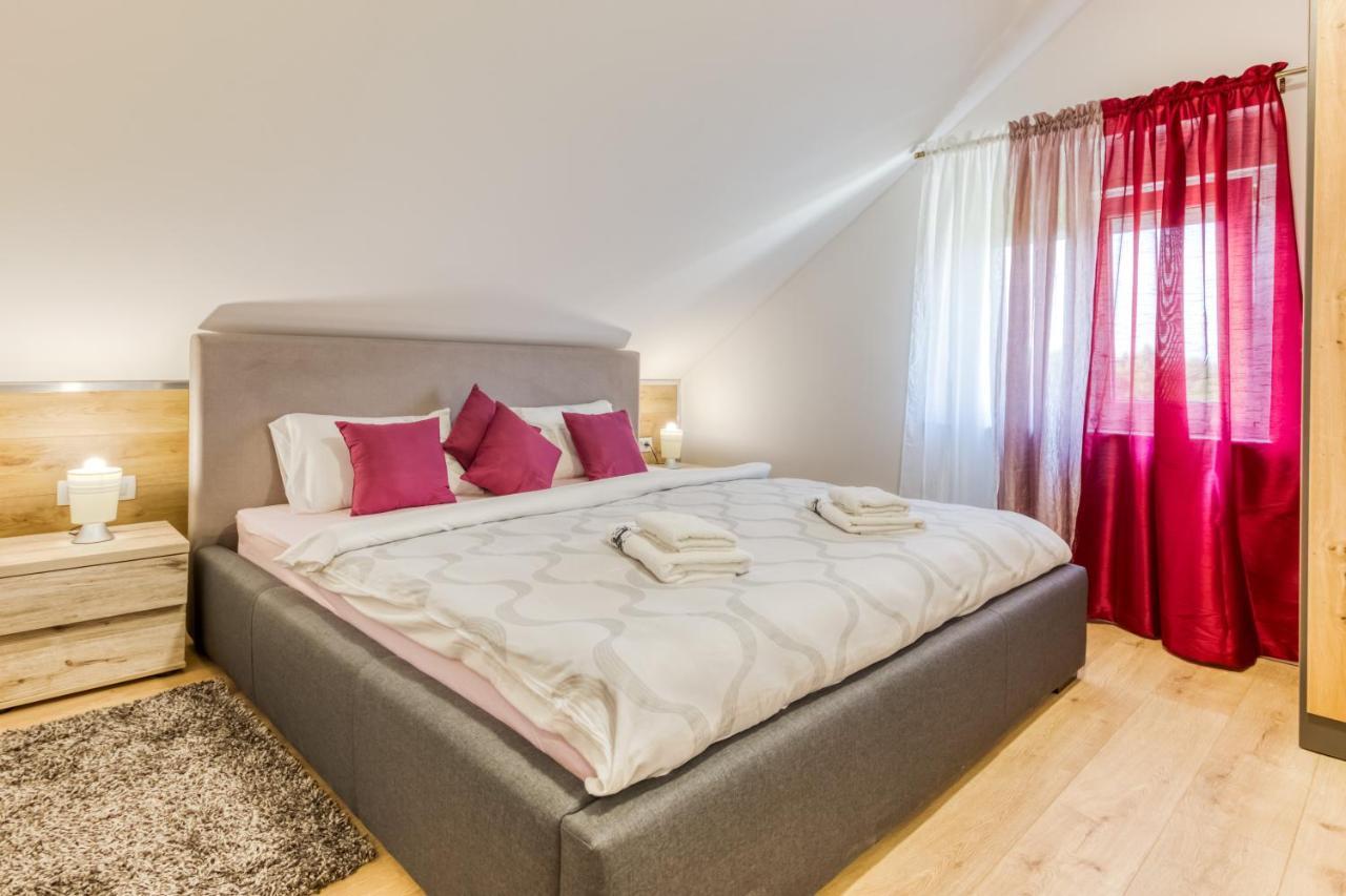 Apartmani Leptir Rakovica Eksteriør bilde
