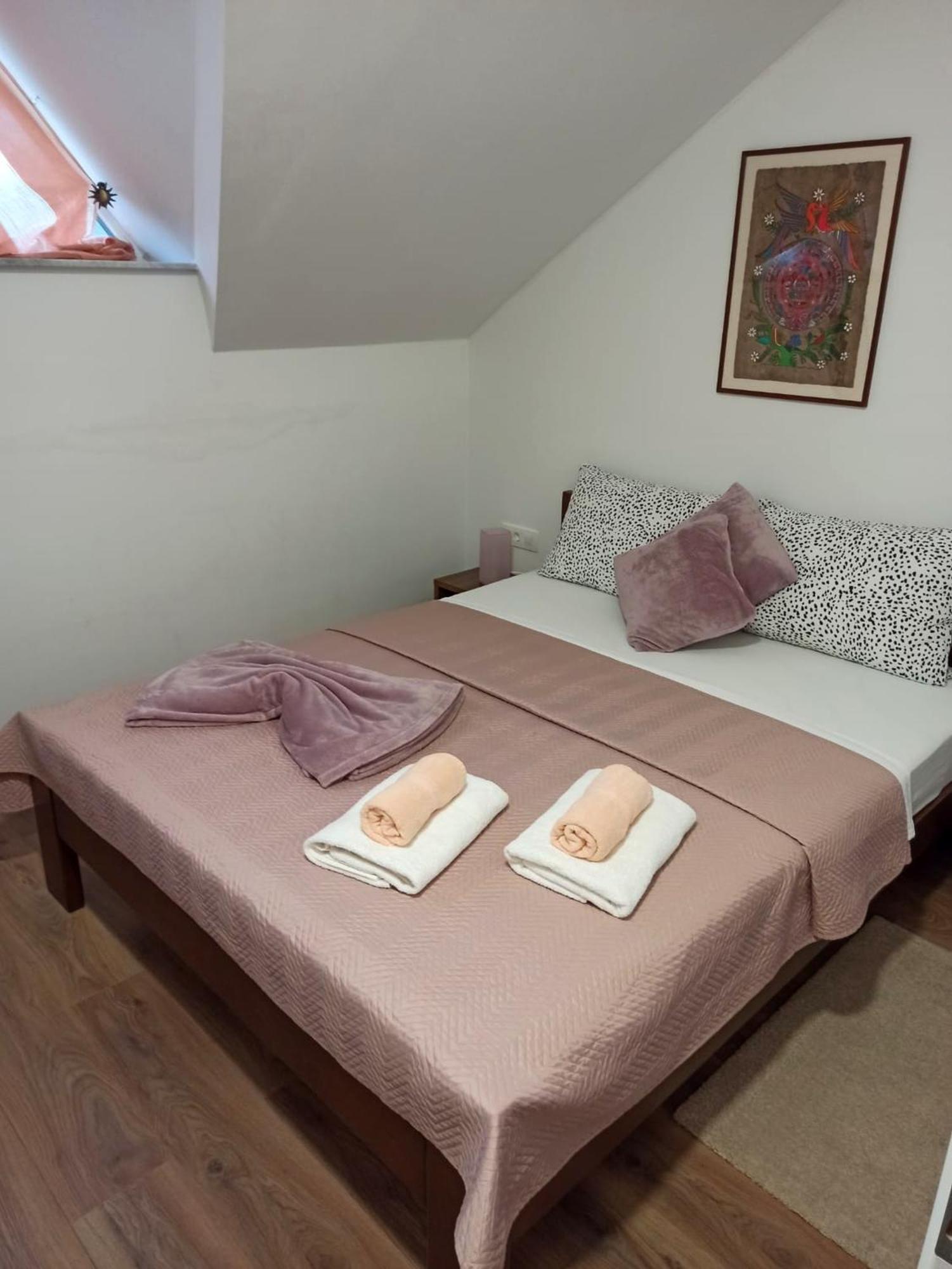 Apartmani Leptir Rakovica Eksteriør bilde