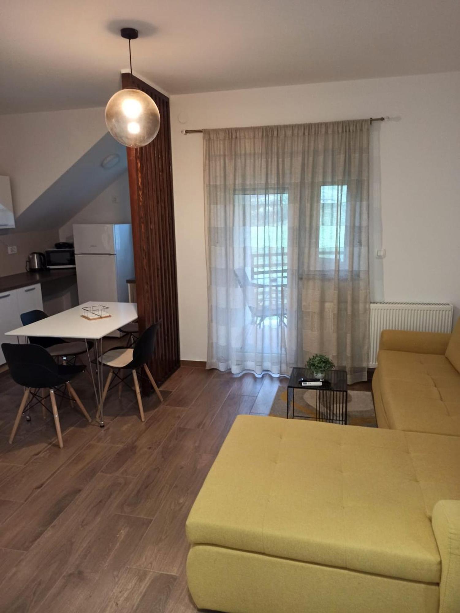 Apartmani Leptir Rakovica Eksteriør bilde