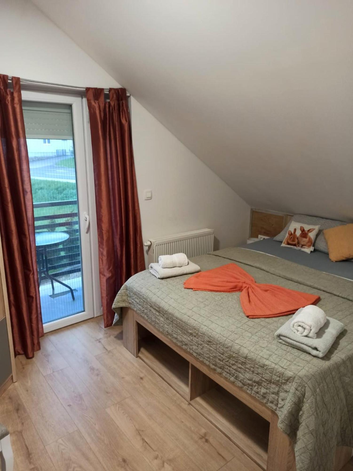 Apartmani Leptir Rakovica Eksteriør bilde